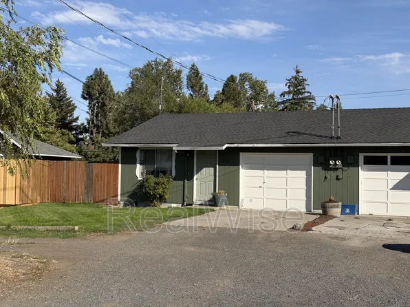 2956 SW 23rd St, Redmond, OR 97756
