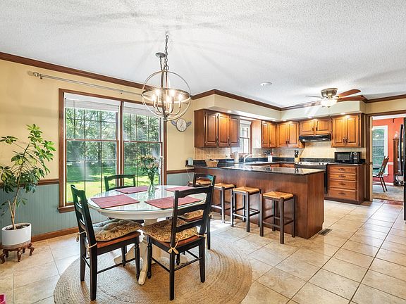 5th image of 1404 Massanetta Springs Rd