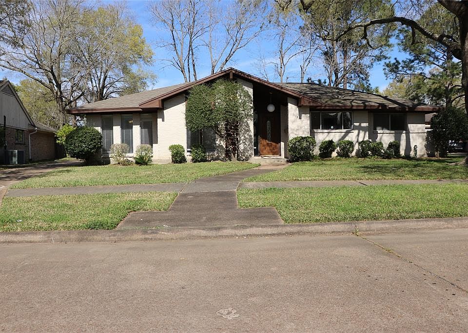 1st image of 15207 Cobre Valley Dr