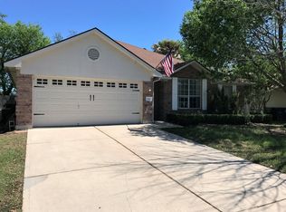 110 Edison Dr, Hutto, TX 78634