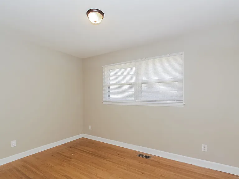 3304 Sunset Rd — Photo 13