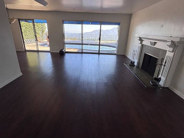 2120 La Canada Crest Dr — Photo 2