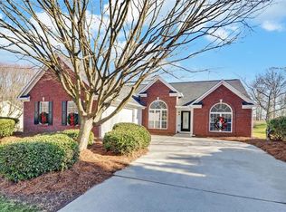 82 Brockton Oaks Dr, Jefferson, GA 30549