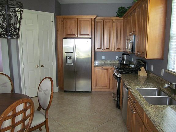 4th image of 3198 Serenity Ct APT 201