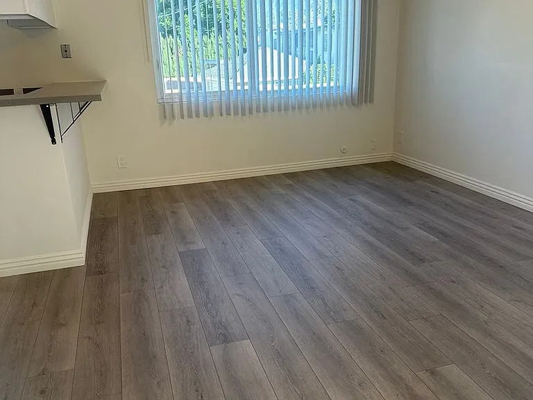 APT 309 LIVE OAK ST. — Photo 4