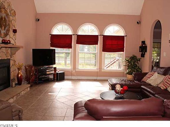2nd image of 1606 Wildwood Shores Dr