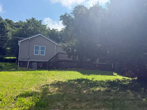 1618 Beaver Rd, Ambridge, PA 15003