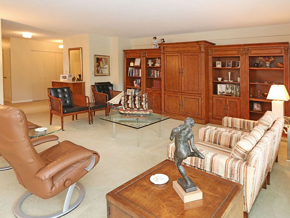 1st image of 2 Claridge Dr #2LE-223
