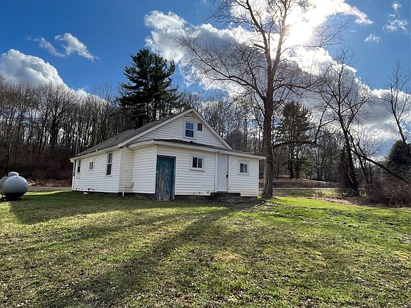 4th image of 693 Beatty Run Rd