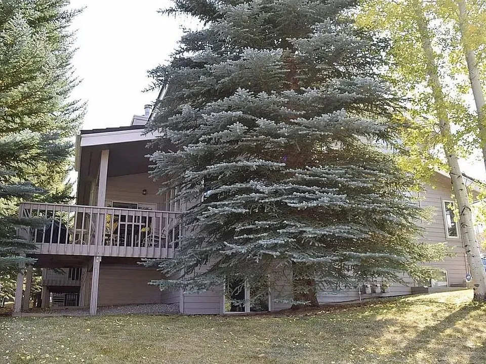 880 Homestead Dr