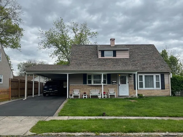 697 Latona Rd, Morrisville, PA 19067