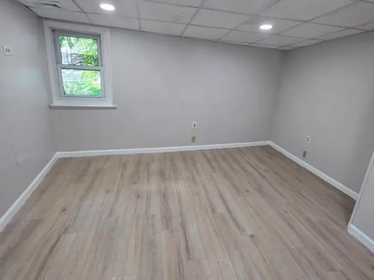 485 Lakeside Ave #R1 — Photo 8