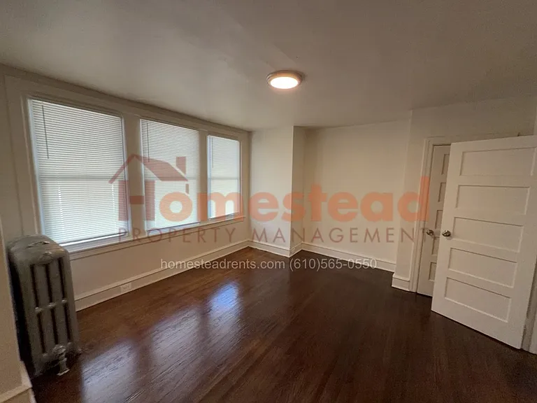 206 N 6th St — Photo 11