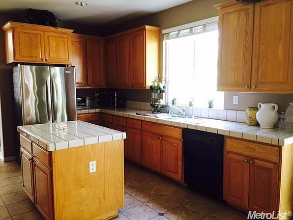 4th image of 3599 Southern Oak Dr