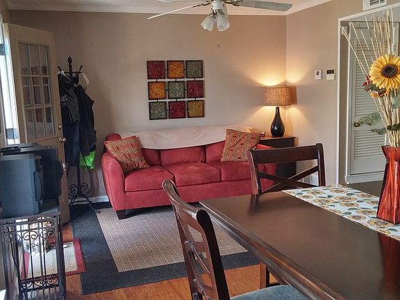 2nd image of 7527 Bavarian Dr