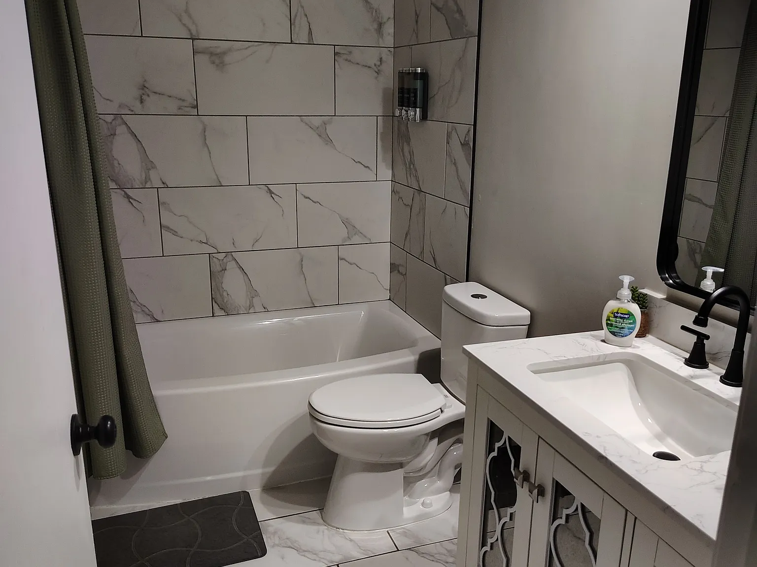 3 bed, 1825 sqft, $2,695 — Photo 2