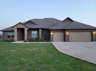4816 Hillcrest Ln, Edmond, OK 73025