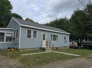 3 Champlin Dr, Ashaway, RI 02804
