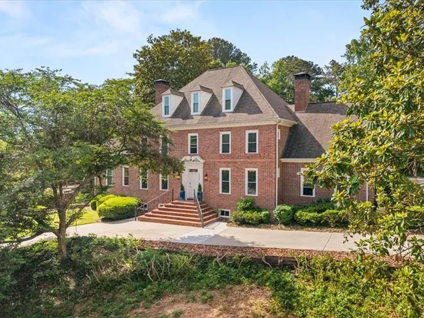 2073 Westover Plantation, Dunwoody, GA 30338
