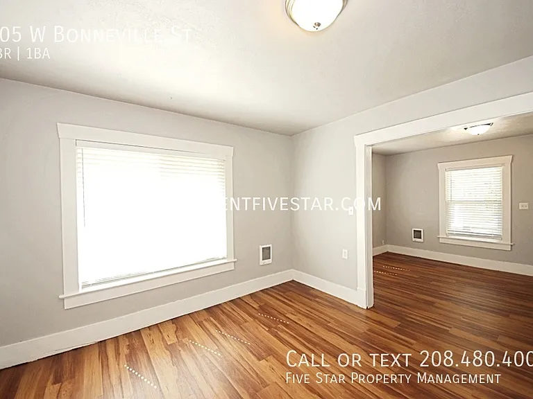 705 W Bonneville St — Photo 4