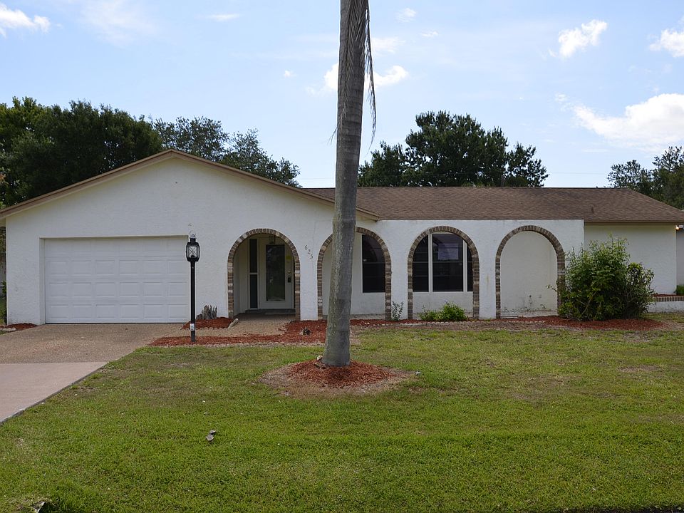 1st image of 625 SE Forgal Street