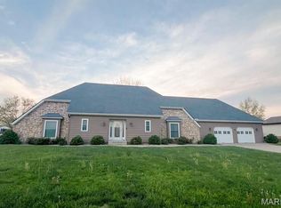 1011 A St, Germantown, IL 62245