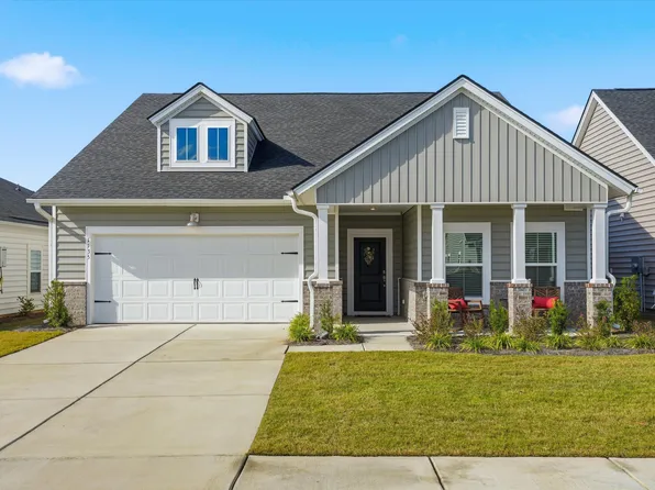 1135 Cooper Point St, Summerville, SC 29485