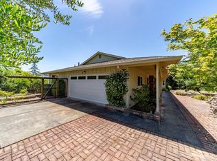 416 Oak Vista Dr, Santa Rosa, CA 95409