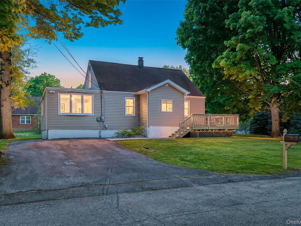 1st image of 6 Winterberry Road