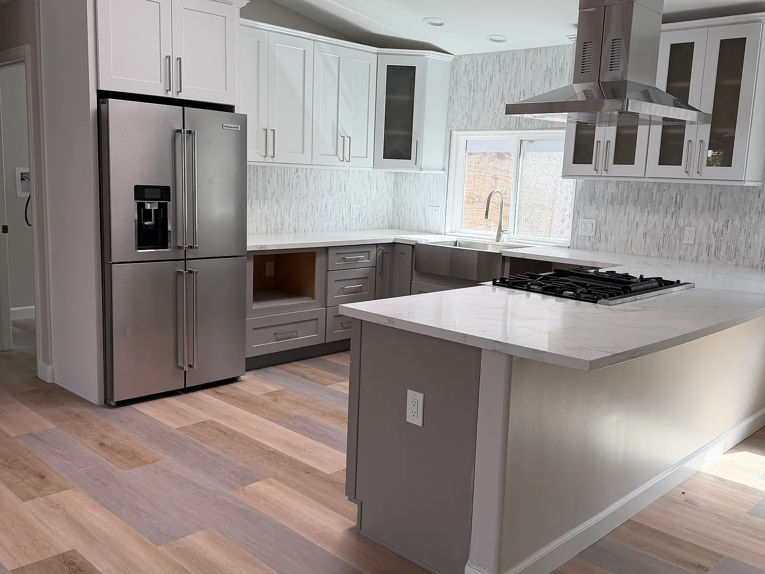 1044 Palm Ave — Photo 3
