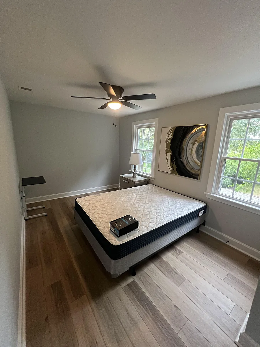 Extra storage and charging station in nightstand & moveable desk/TV tray! - Atlee Rd