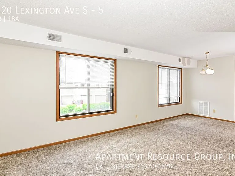 3520 Lexington Ave #5 — Photo 5