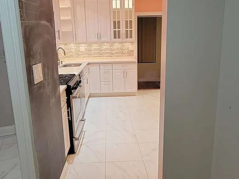 5627 N Central Ave #2 — Photo 7