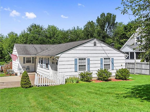 2nd image of 3587 Gomer St