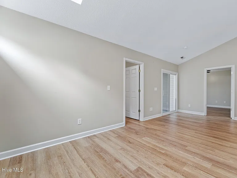 4212 Elizabeth Ave — Photo 9