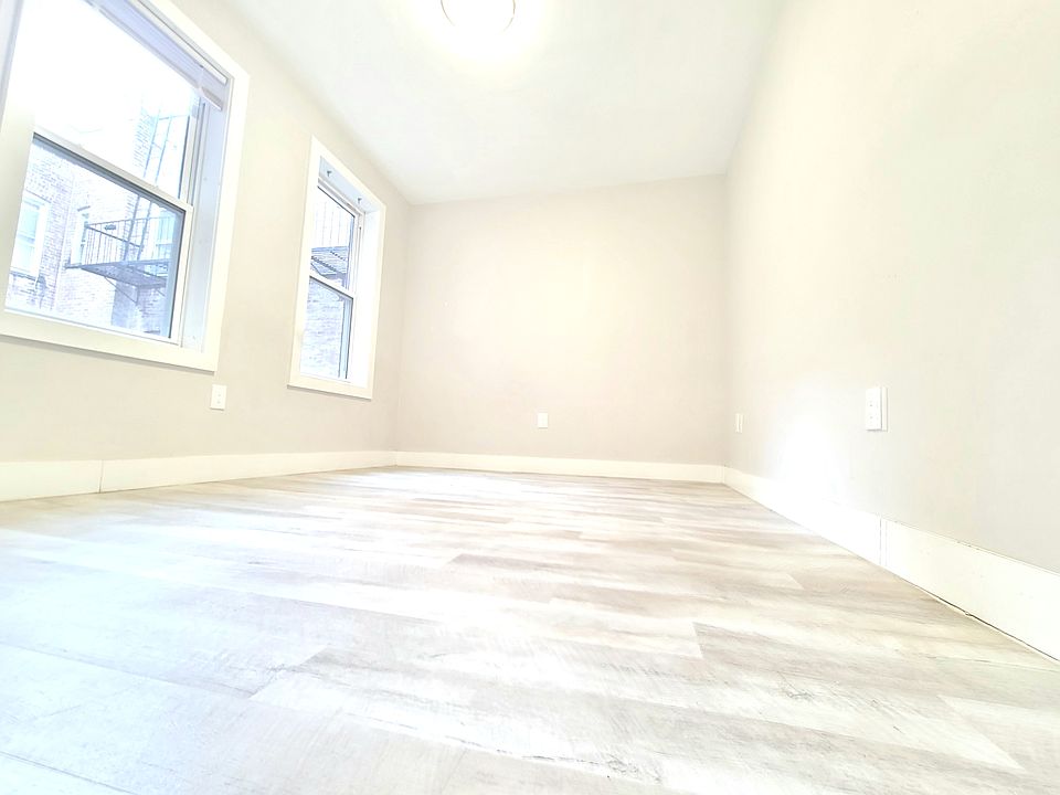 2nd image of 304 50th St #33E