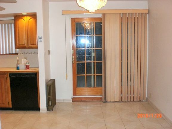 4th image of 308 Bay 14 St