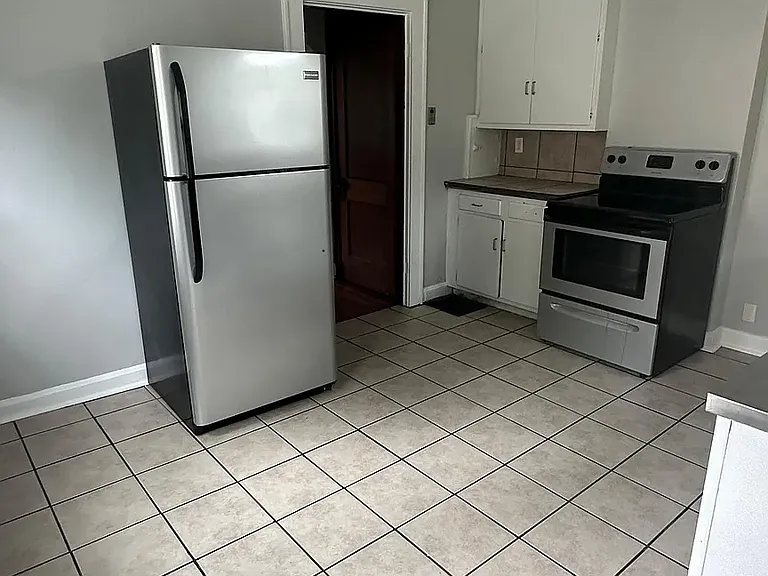 2483 Adams Ave #B — Photo 6