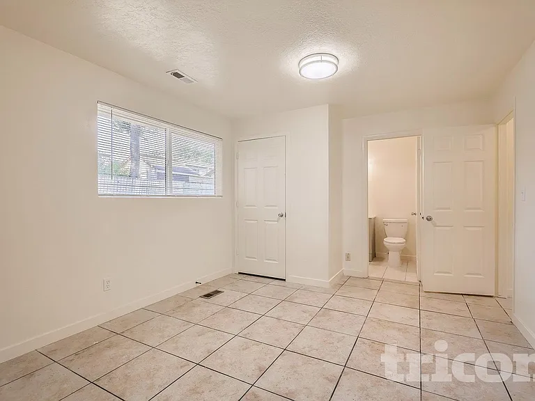 4889 W Milos Dr — Photo 5