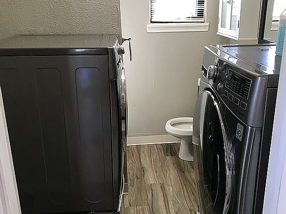 Laundry & shower bath