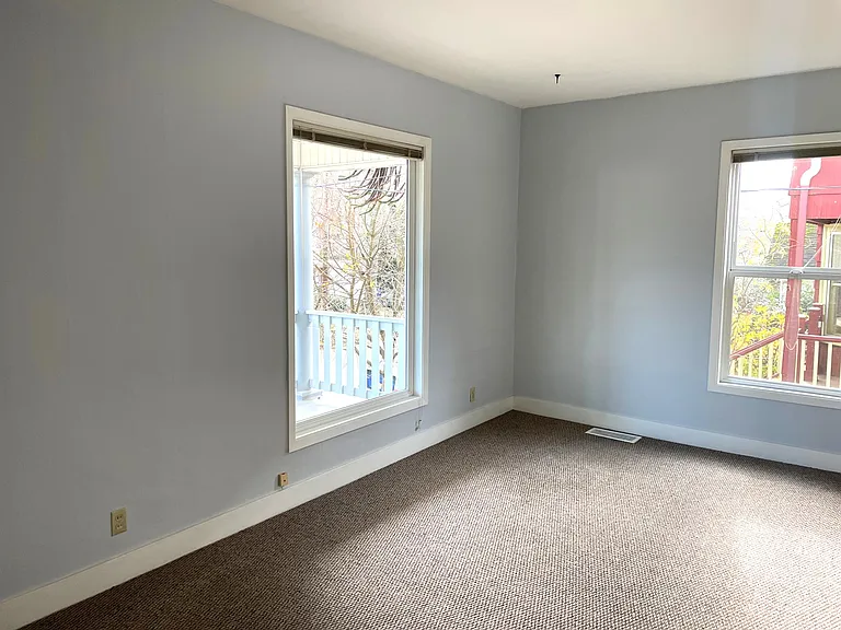 4205 SE 28th Pl — Photo 4