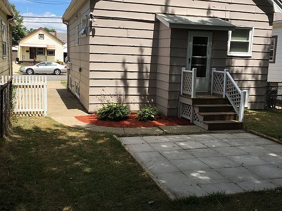 5th image of 517 Marilla St