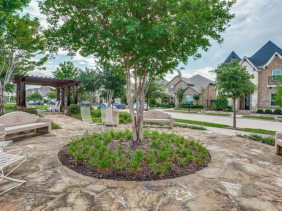 3rd image of 1328 Viridian Park Ln
