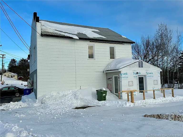 316 Main St — Photo 5