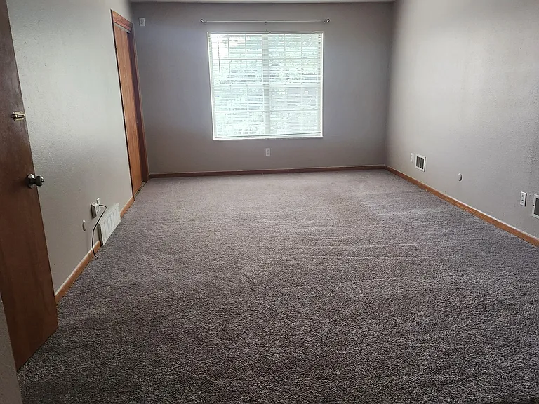 3919 W Sylvania Ave — Photo 5