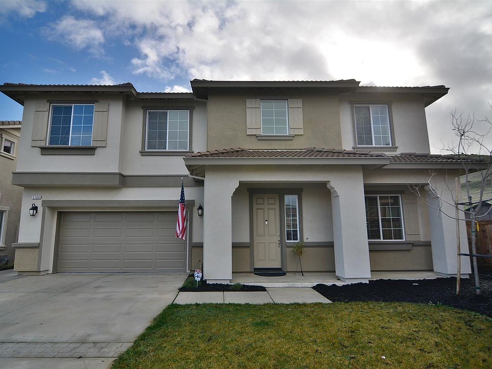 1st image of 2166 Sweetwater Dr