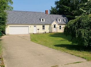 264 Bloor St, Conneaut, OH 44030