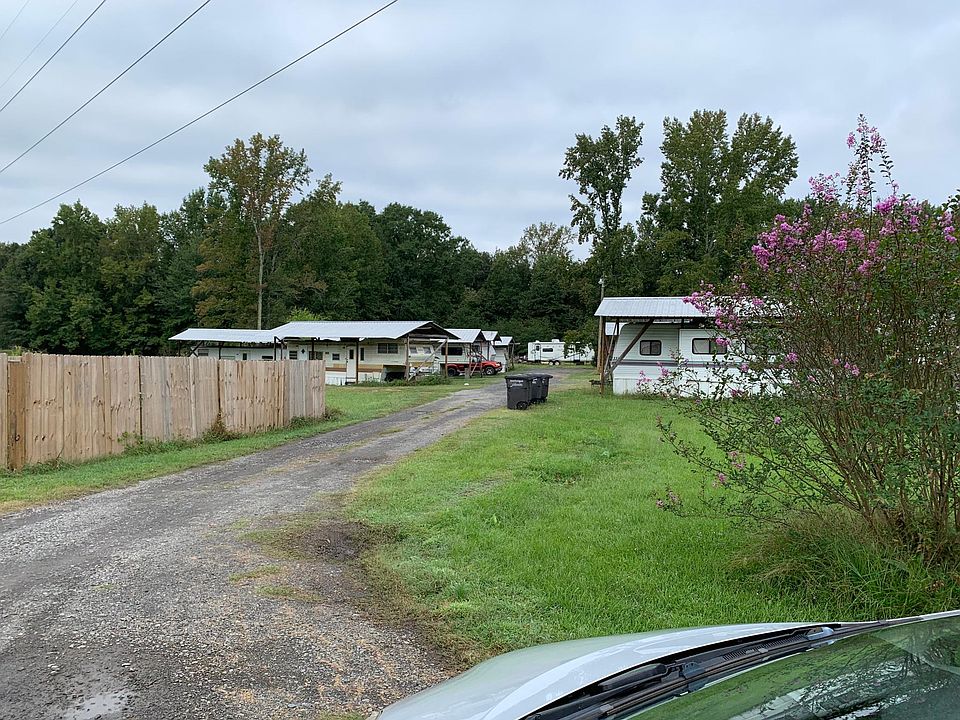 2nd image of 2613 Coffelt Rd #216