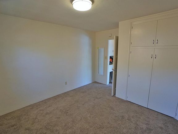 5th image of 825 Diamond St