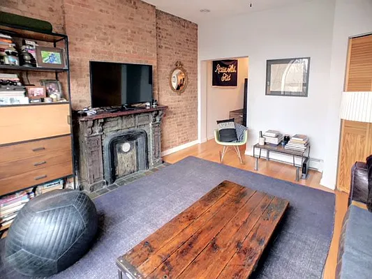 Rented by Compass | media 13